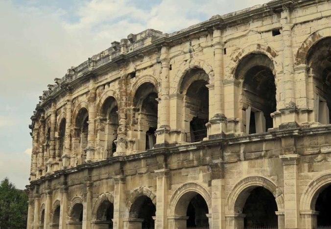 nimes 02